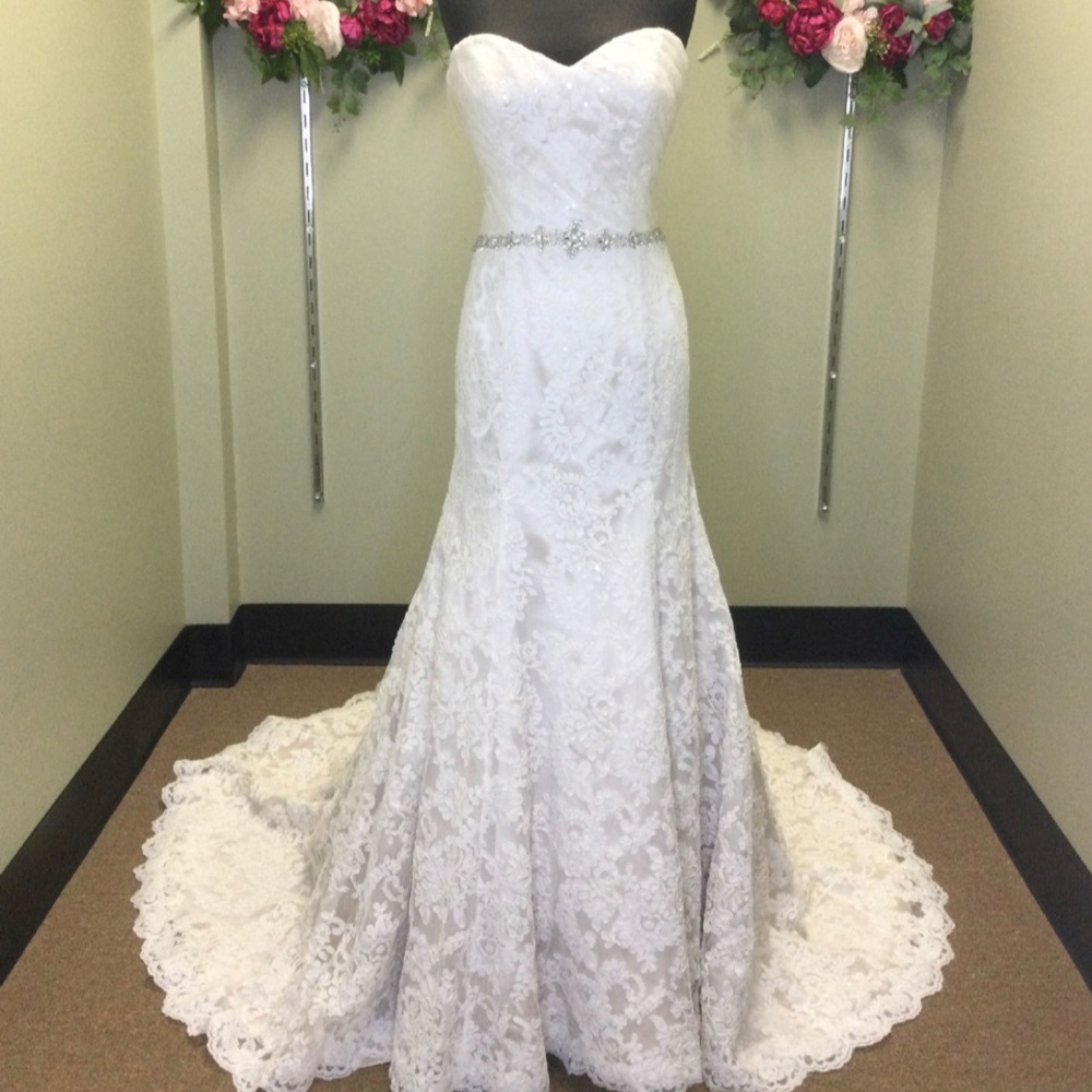 David Tutera For Mon Cheri, Size 8, Designer Wedding Gown On Sale !